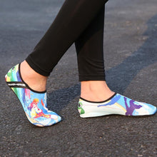 Load image into Gallery viewer, Water Shoes for Women Men Quick-Dry Surf Yoga Outdoor Beach Swimming Aqua Socks